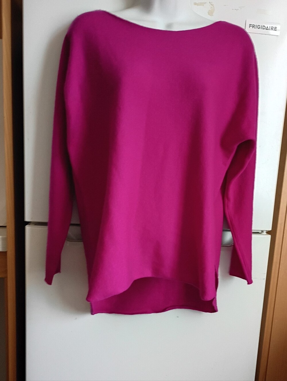 Cashmere Sweater In Hot Pink sz S